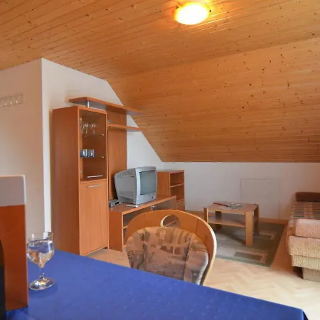Detached Holiday In Saxony With Gorgeous View בית נופש *
